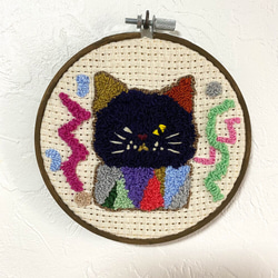 刺繍枠13cm「黒猫」 1枚目の画像