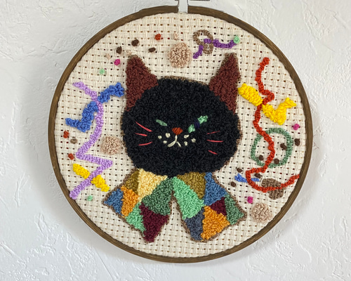 刺繍枠16.5cm「黒猫」 タペストリー・壁掛け aya nariai 通販 12632852