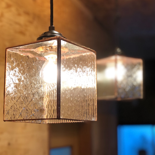 再販 昭和漂う透明柄ガラスの四角い ランプ ( シェードのみの