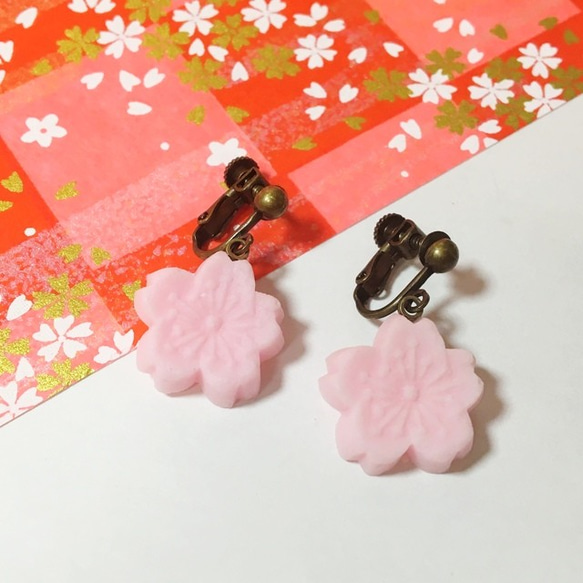 和三盆の耳飾り　〜小桜～ 2枚目の画像