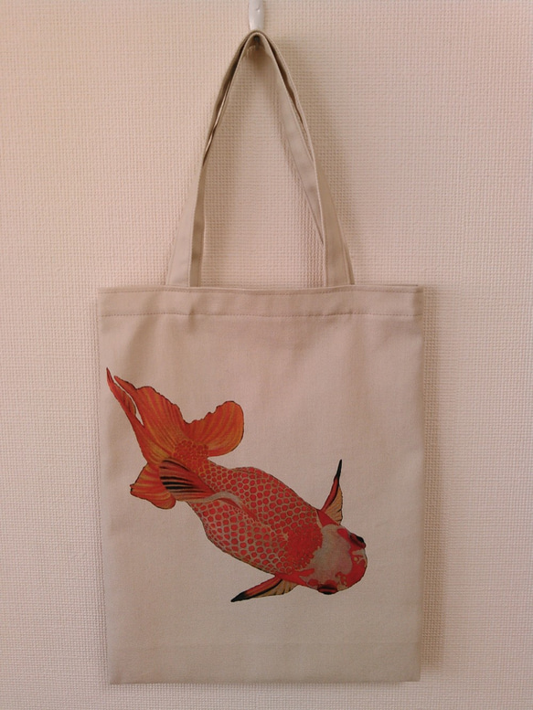 金魚プリントの帆布ぺたんこバッグ（和蘭獅子頭・下向き） 2枚目の画像