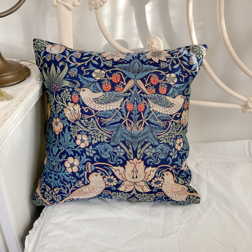 ウィリアムモリス＊いちご泥棒Strawberry Thief＊ブルー＊クッション