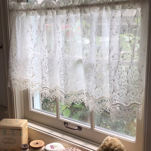 スカラップの可愛い刺繍のカフェカーテン カーテン La chambre d