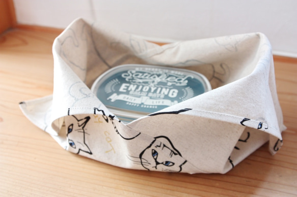 あずま袋お弁当袋(綿麻生成り猫) 2枚目の画像