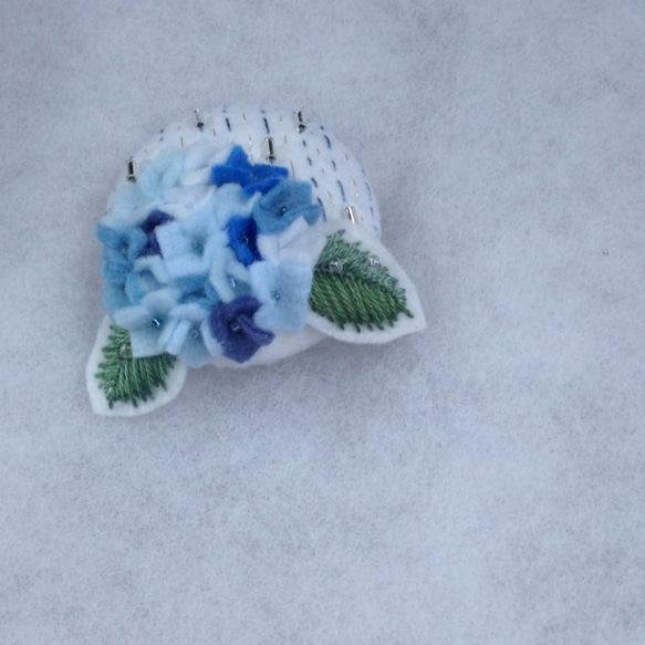 For tama  seasons『夏の前に咲く青い花』紫陽花と雨　フェルト版 2枚目の画像