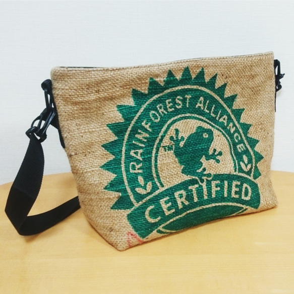 麻袋のショルダーバッグ（カエル) ショルダーバッグ CHIP 通販｜Creema  