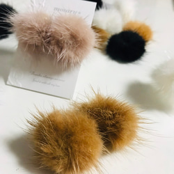 【今年も人気です❄︎.*】冬支度ハンドメイド2025*ふわもこミンクファーピアス／イヤリング 3枚目の画像