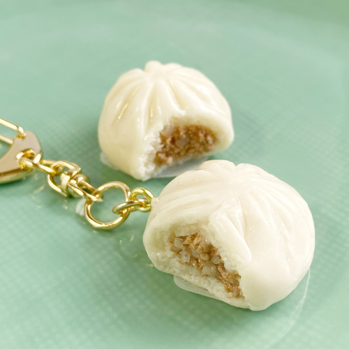 ♡ぶたまん♡　チャーム　フェイクフード　キーホルダー　樹脂粘土 くまさんシュークリーム キーホルダー フェイクスイーツ
