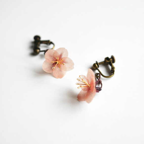 和紙の花「大和の桜 」追憶（一輪）イヤリング／ピアス 桜ハンドメイド