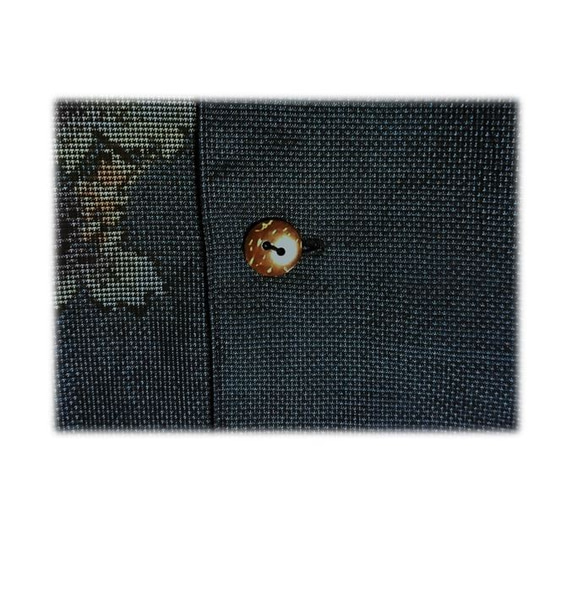 4　大島紬リメイク メンズ長袖シャツ（ブルー系花柄・M) 6枚目の画像