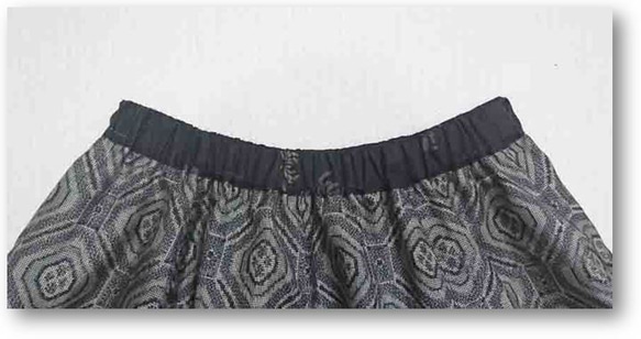 146　大島紬着物と黒着物リメイクギャザーフレアスカート 5枚目の画像