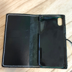 iPhoneケース レザークラフト 黒 レザー 革 皮 ハンドメイド 手帳型 ターコイズ コンチョ 4枚目の画像