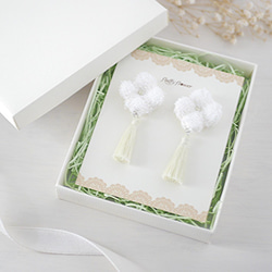 fluffy flowerオリジナルギフトボックス（No.3 大ぶりアクセサリー・ブレスレット・ネックレス用） 3枚目の画像