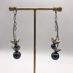 ほころぶ蕾のピアス[ヘマタイト＆メタルボール]/Bud Pierce [hematite&metal ball] 4枚目の画像