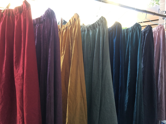 何色にする⁇ リネン100% ギャザーマキシスカート ブルーグレー 5枚目の画像
