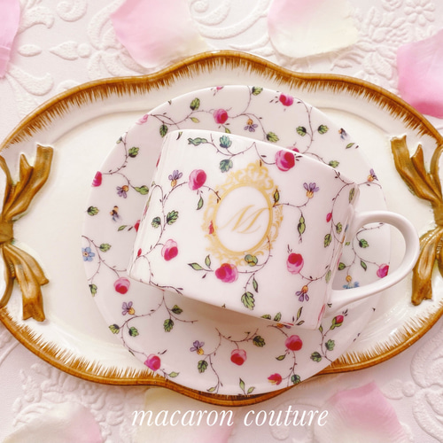ローズ.リボンガーランド柄カップ＆ソーサー1客 イニシャルフレーム