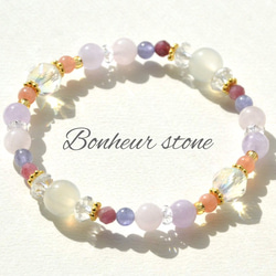 月の女神〉幸運な未来、気品・魅力を高める、女性性を高める 天然石