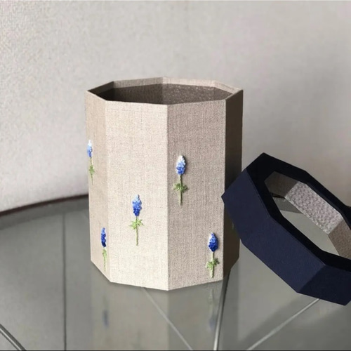 ハンドメイド　刺繍　ダストボックス ハンドメイド 刺繍 ダストボックス
