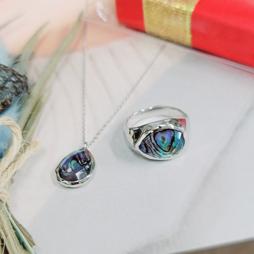 美しいアバロンシェル×天然水晶のペアシェイプカボション 美しいアバロンシェル×天然水晶のペアシェイプカボション