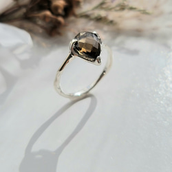 スモーキークオーツペアシェイプローズカット＊ハートモチーフリング《送料無料》PY-263 4枚目の画像