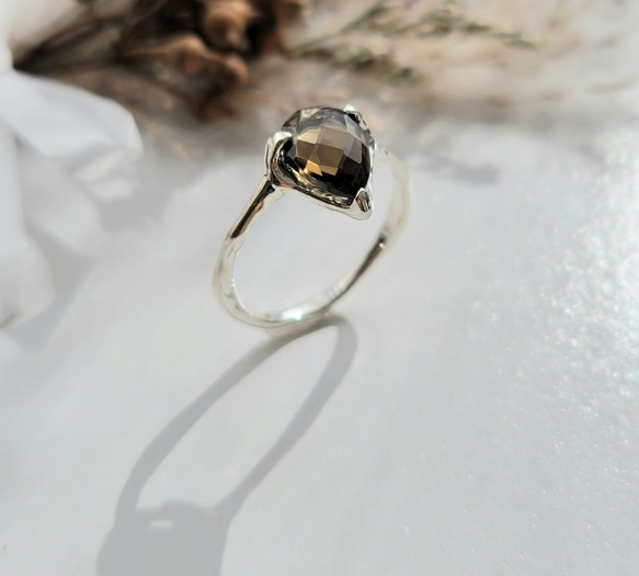 スモーキークオーツペアシェイプローズカット＊ハートモチーフリング《送料無料》PY-263 4枚目の画像