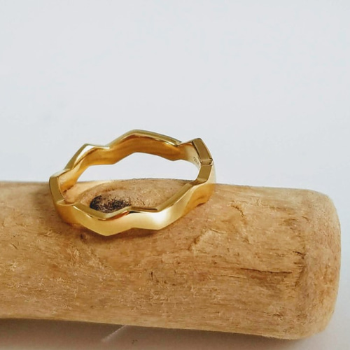 波型 ウェーブ ギザギザ 指輪ゴールドリング 《送料無料》PY-032 指輪