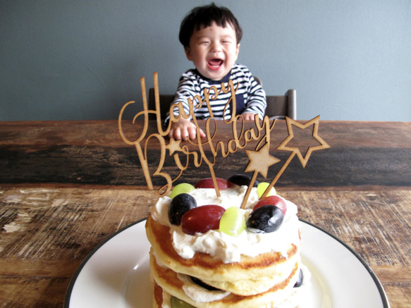 《木製》お誕生日ケーキトッパー HappyBirthday 2枚目の画像