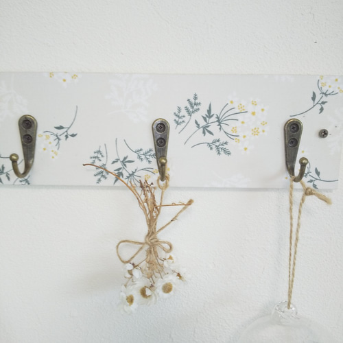 カルトナージュの壁掛けフック（Lace flower) 壁掛けラック・ウォール