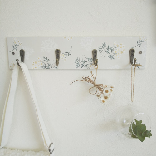 カルトナージュの壁掛けフック（Lace flower) 壁掛けラック・ウォール