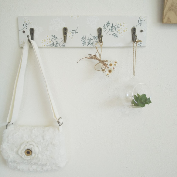 カルトナージュの壁掛けフック（Lace flower) 壁掛けラック・ウォール