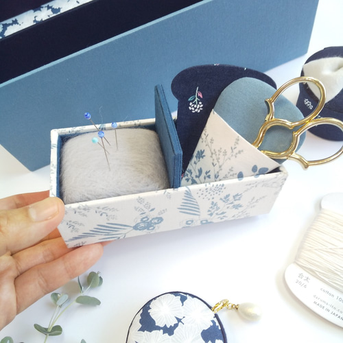 カルトナージュのお裁縫箱、お道具セット(Breeze - flower