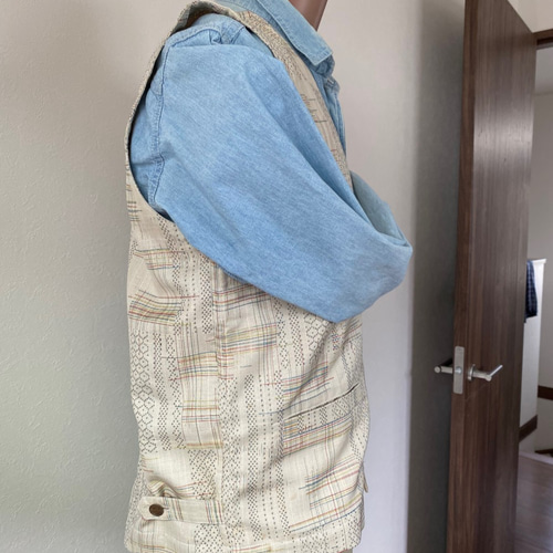 82　手染め大輔　着物リメイク　紬　ベストとパンツ　L〜フリーサイズ 着物リメイク!🧵大島紬のハギレでベストを作る💖Patchwork with