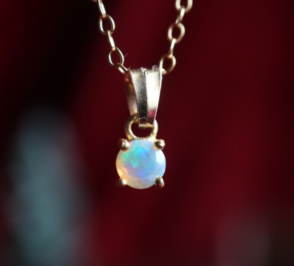 虹を閉じ込めた宝石エチオピアオパール　18KGP・14KGFネックレス 4枚目の画像
