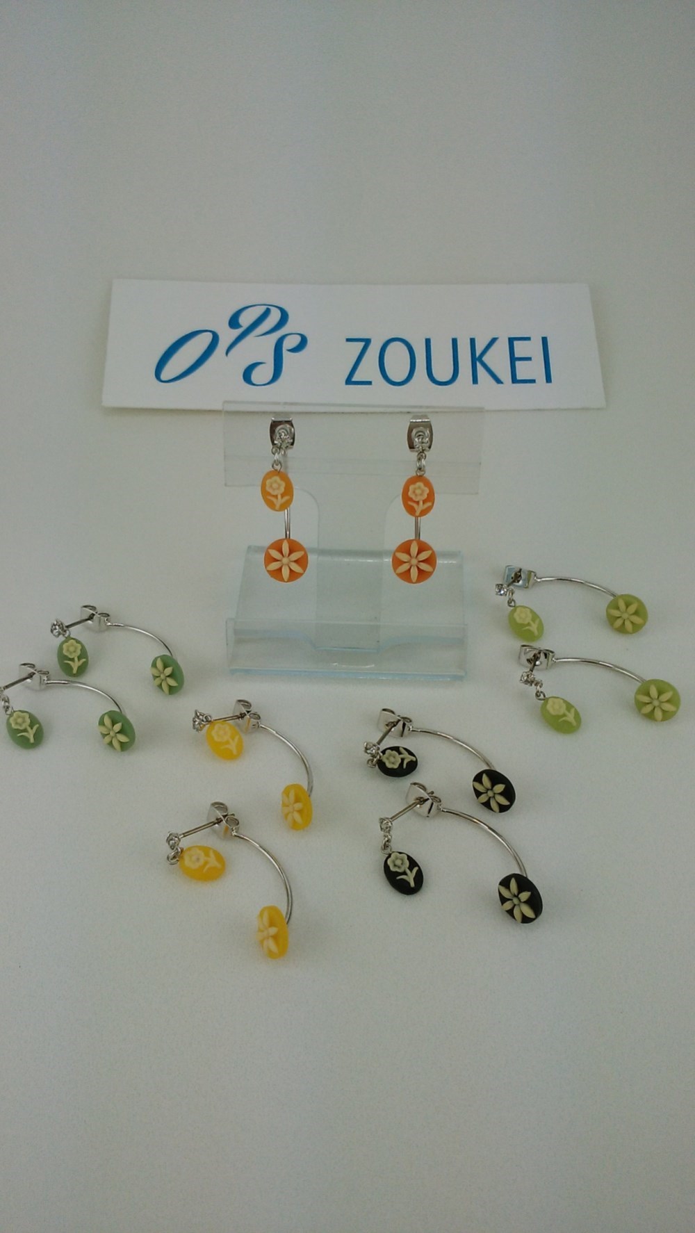 プチフラワーピアス No.4898 日本製