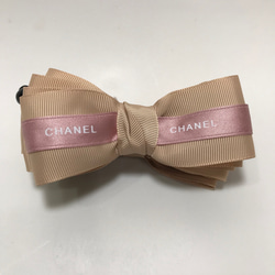 大人可愛い！』バナナクリップ- ベージュxピンクリボン ヘアクリップ