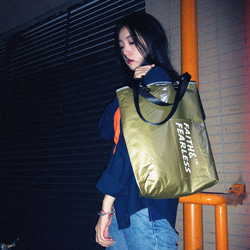 FF-PVC Tote Soft Gold 金色 第3張的照片