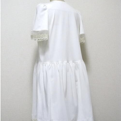 棉·大量聚攏喇叭裙☆喇叭袖☆白色 第3張的照片