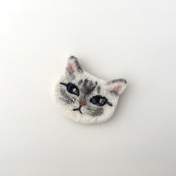 猫のブローチ【M】シルバータビー ポイント 2枚目の画像