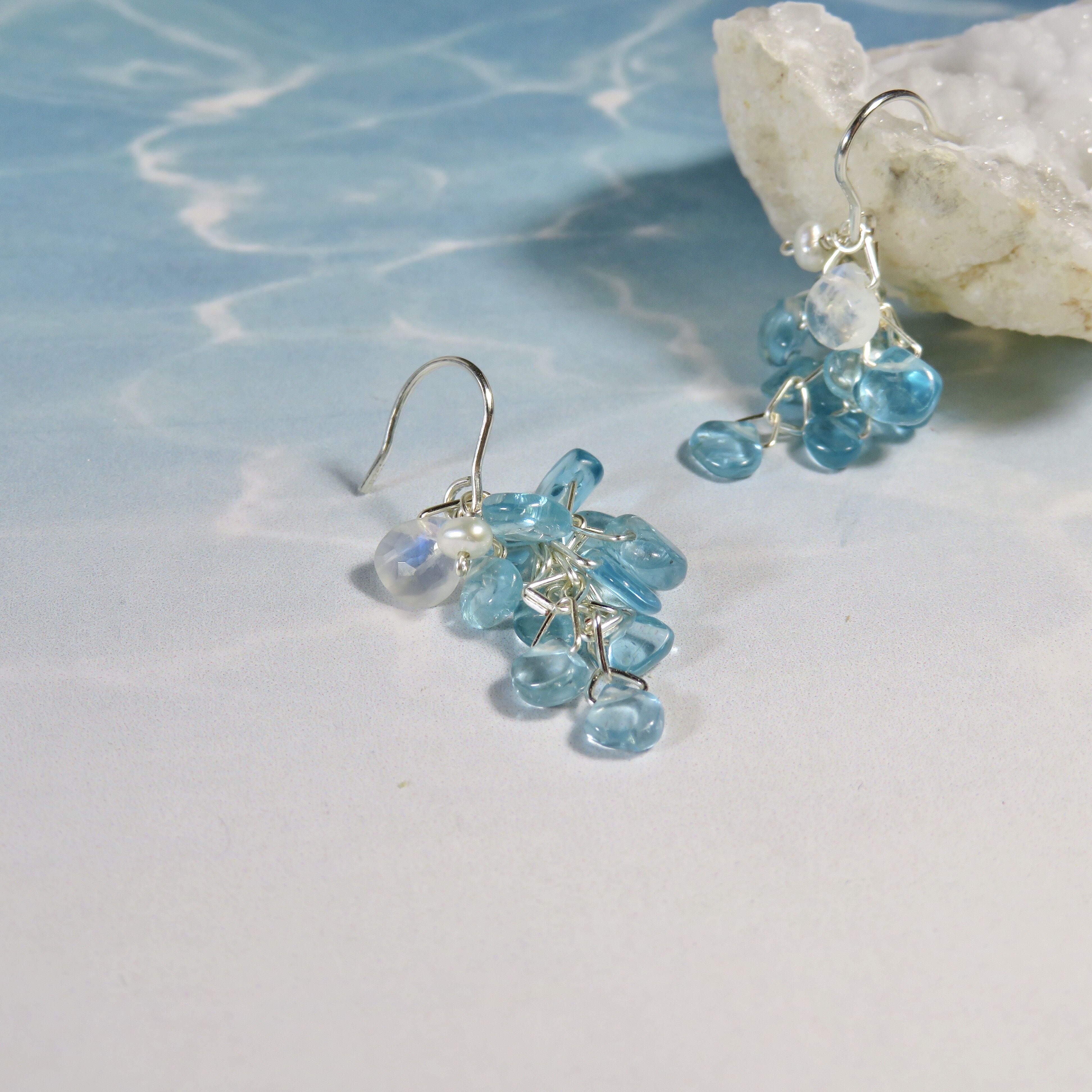 人魚のうろこ◇Apatite×MoonStone／SV925-pierce