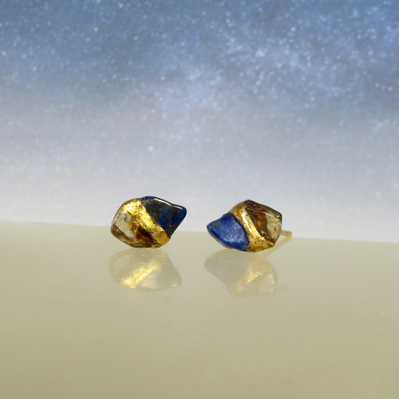 12月の誕生石◆夜空のひかり◆Lapis-lazuli×Citrine／金継ぎピアス／S S~S size 3枚目の画像