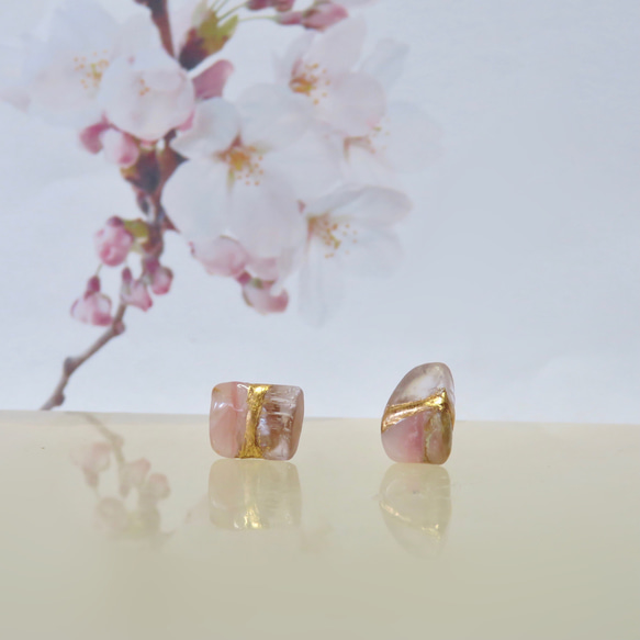 sold out！！宝石桜＊Pink Opal × Kunzite＊金継ぎ-pierce／M〜Ｓsize 2枚目の画像