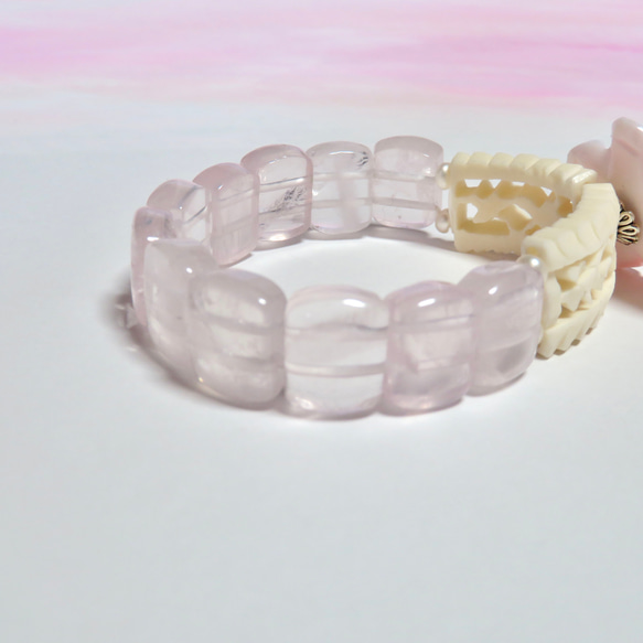 ＊此の花咲くや＊Queen Conch Shell×Rose Quartz…／Bangle 3枚目の画像