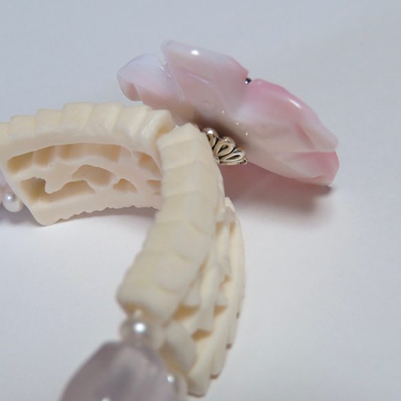 ＊此の花咲くや＊Queen Conch Shell×Rose Quartz…／Bangle 4枚目の画像