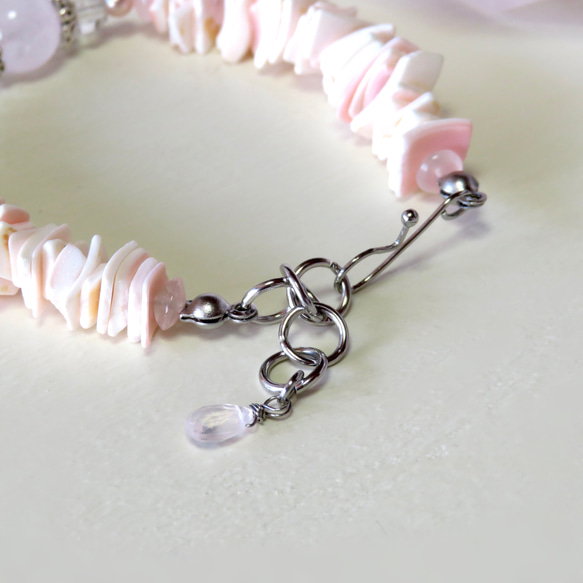 花びらの絨毯【Ⅱ】◇Rose Quartz × Pink shell／316L-bracelet 4枚目の画像