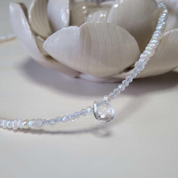 白無垢チョーカー【Ⅱ】Baby pearl×Crystal quartz×White Topaz…／316L 5枚目の画像