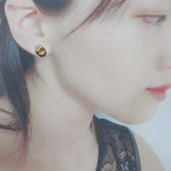 月のひかり＊Moonstone×Golden Labradorite＊金継ぎ／pierce／M~S size 10枚目の画像