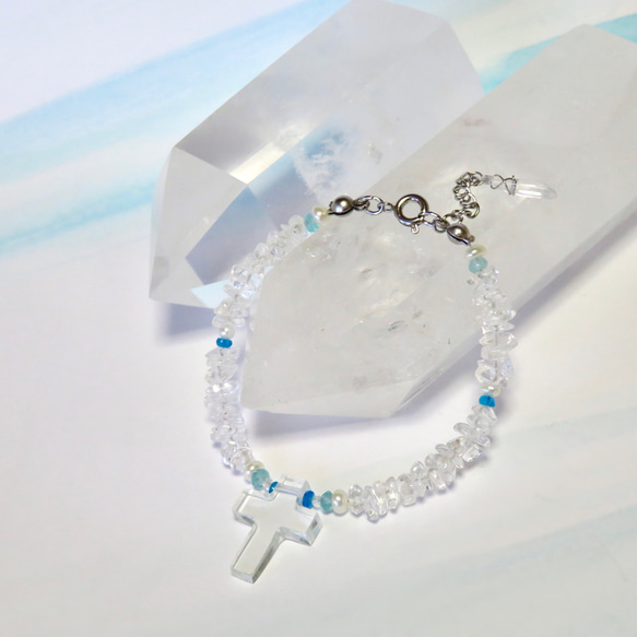 氷水晶のクロス◇Summer bracelet／316L 1枚目の画像