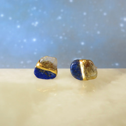 流星群＊Lapis lazuli×Rutile quartz＊金継ぎピアス／M~S size 5枚目の画像