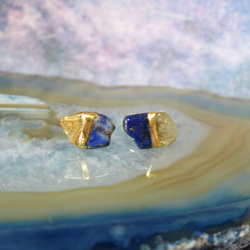 SOLD OUT！！流星群＊Lapis lazuli×Rutile quartz＊金継ぎ／pierce／S size 3枚目の画像