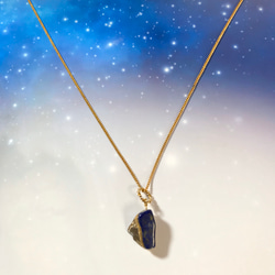 夜空の欠片＊Lapis lazuli×Citrine＊金継ぎ／necklace／合金 6枚目の画像